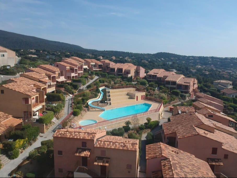 Appartamento Terrasse De 30M2 Vue Mer Panoramique 1 Chambre Cavalaire-sur-Mer Esterno foto