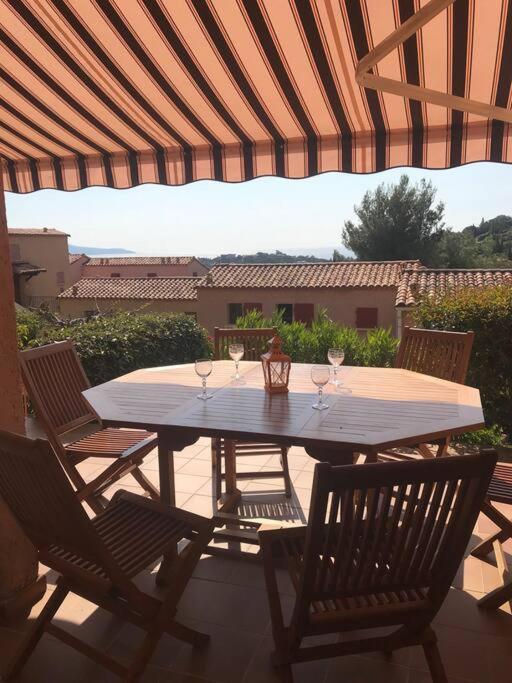 Appartamento Terrasse De 30M2 Vue Mer Panoramique 1 Chambre Cavalaire-sur-Mer Esterno foto