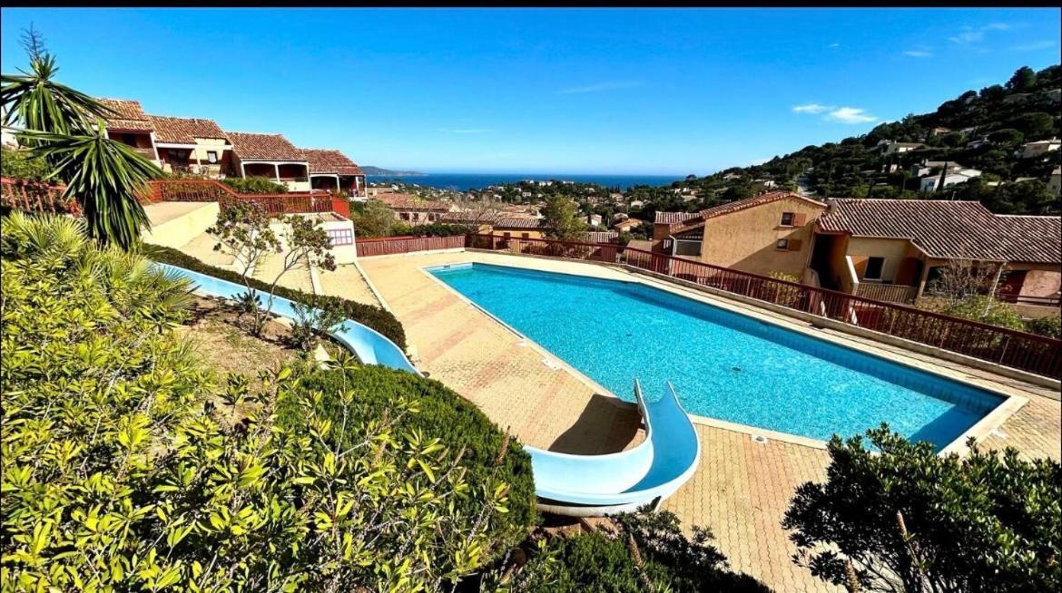 Appartamento Terrasse De 30M2 Vue Mer Panoramique 1 Chambre Cavalaire-sur-Mer Esterno foto