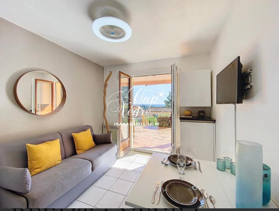 Appartamento Terrasse De 30M2 Vue Mer Panoramique 1 Chambre Cavalaire-sur-Mer Esterno foto